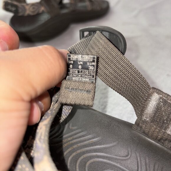 Chaco Sandals Womens Size 8 Gray Adjustable Straps Hiking Outdoor Sport Shoes - Picture 6 of 7